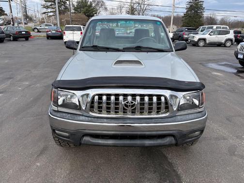 2002 Toyota Tacoma Base