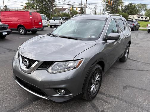 Gray 2015 Nissan Rogue SL