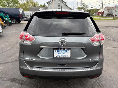 Gray 2015 Nissan Rogue SL