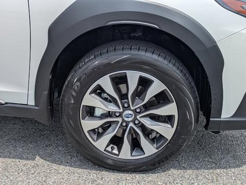 White 2025 Subaru Outback TOURING