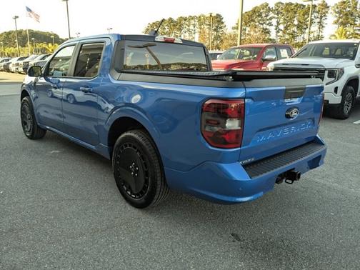 2025 Ford Maverick LOBO STANDARD