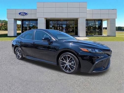 Midnight Black Metallic 2024 Toyota Camry SE