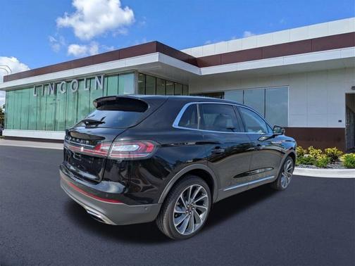 INFINITE BLACK MET CC 2023 Lincoln Nautilus RESERVE