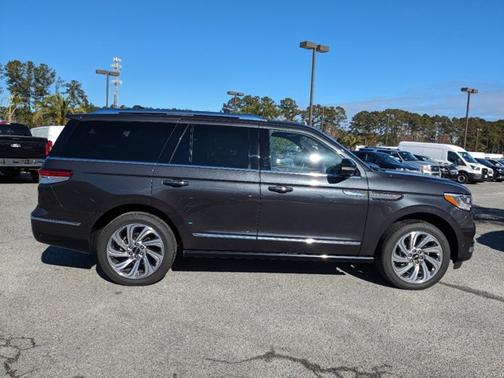 2024 Lincoln Navigator RESERVE