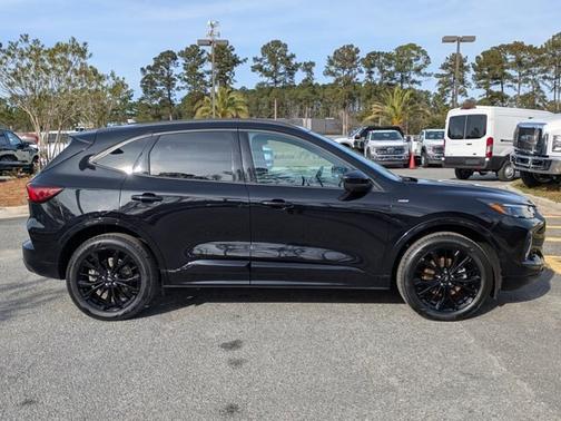 2023 Ford Escape ST-LINE ELITE