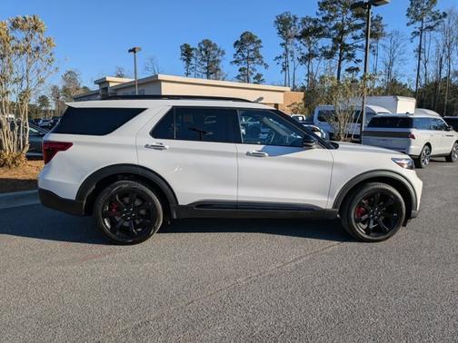 2024 Ford Explorer ST
