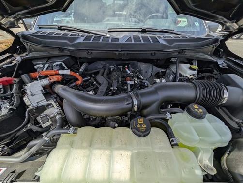 AGATE BLACK METALLIC 2025 Ford F-150 XLT