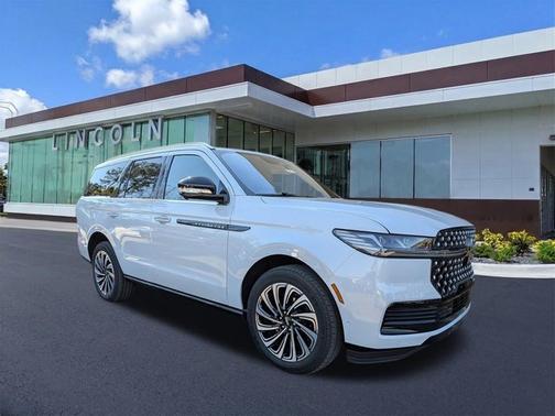 CRYSTAL WHITE METALLIC CC 2025 Lincoln Navigator BLACK LABEL