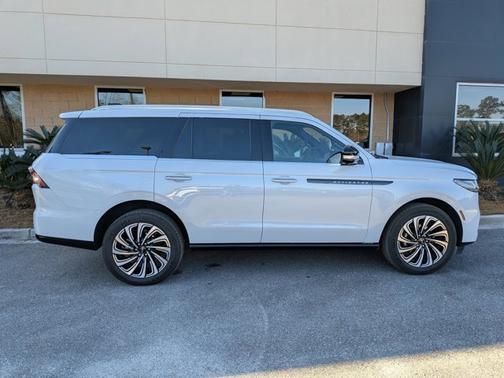 2025 Lincoln Navigator BLACK LABEL