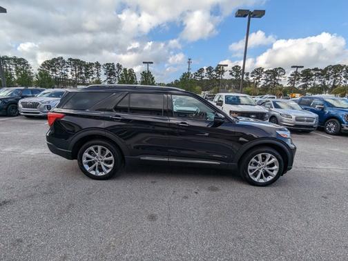 2023 Ford Explorer PLATINUM