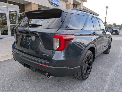 2024 Ford Explorer ST-LINE