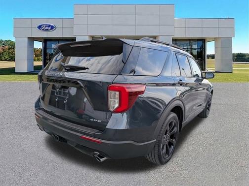 2024 Ford Explorer ST-LINE