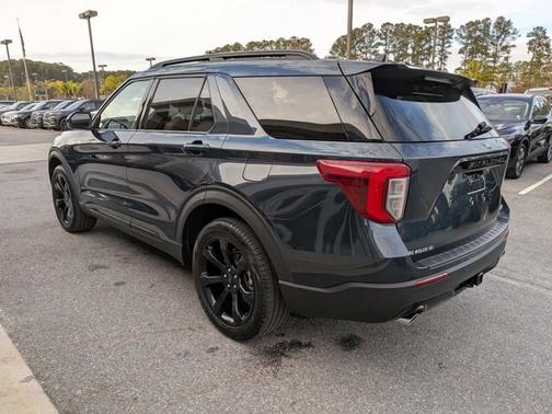 2024 Ford Explorer ST-LINE