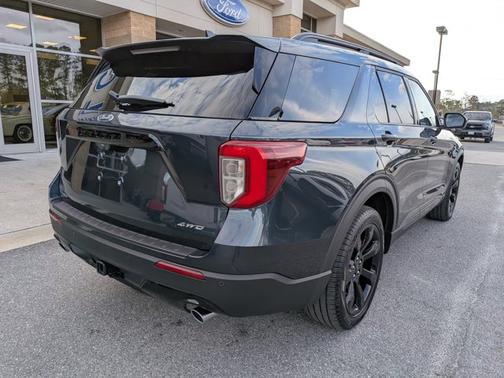 2024 Ford Explorer ST-LINE