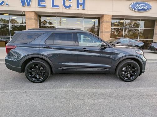2024 Ford Explorer ST-LINE