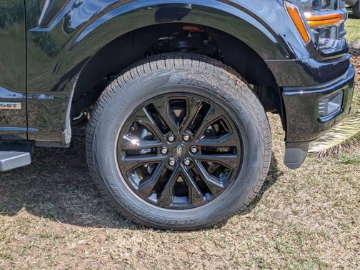 AGATE BLACK METALLIC 2025 Ford F-150 XLT