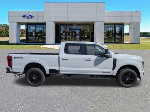 AVALANCHE 2026 Ford F-250 LARIAT