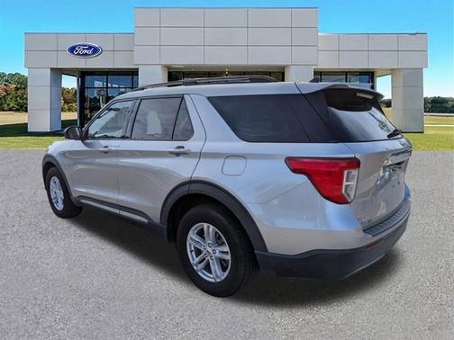 ICONIC SILVER METALLIC 2021 Ford Explorer XLT