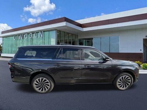 2025 Lincoln Navigator L L BLACK LABEL