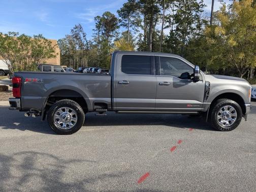 2023 Ford F-250 LARIAT