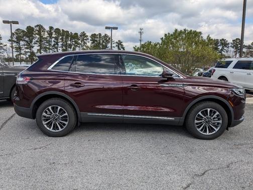 2023 Lincoln Nautilus STANDARD