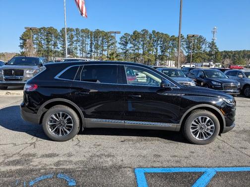 2023 Lincoln Nautilus STANDARD