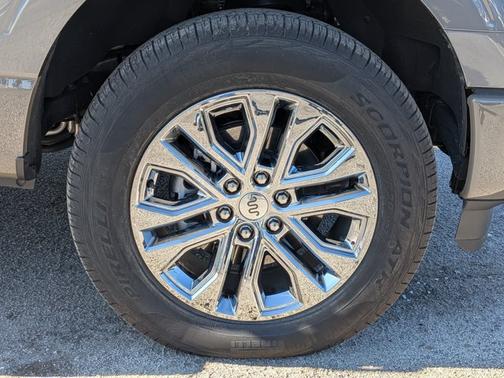 CARBONIZED GRAY METALLIC 2025 Ford F-150 KING RANCH