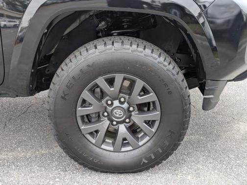 Midnight Black Metallic 2021 Toyota Tacoma SR5