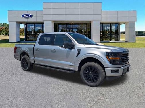 ICONIC SILVER METALLIC 2025 Ford F-150 XLT