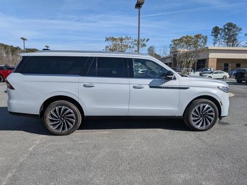 2025 Lincoln Navigator L L BLACK LABEL