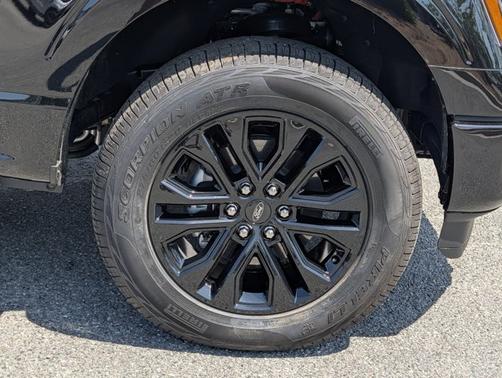 AGATE BLACK METALLIC 2025 Ford F-150 XLT