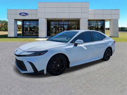 Ice 2026 Toyota Camry SE
