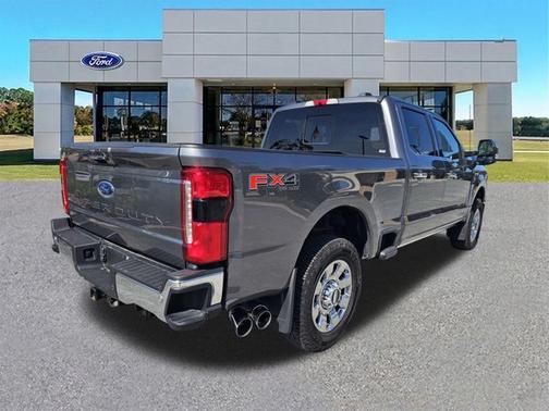 CARBONIZED GRAY 2024 Ford F-250 LARIAT