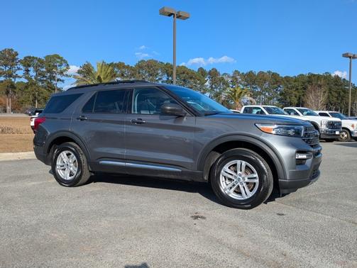 2023 Ford Explorer XLT