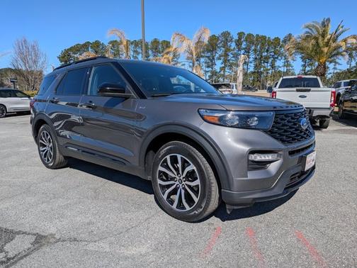 2023 Ford Explorer ST-LINE