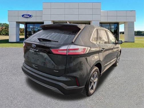 FORGED GREEN 2024 Ford Edge SEL