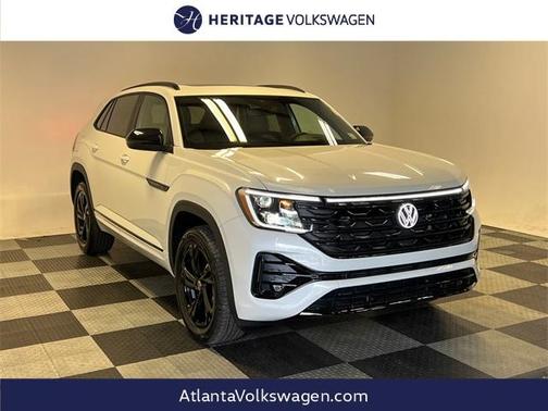 2025 Volkswagen Atlas Cross Sport 2.0T SEL R-Line Black