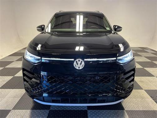 2026 Volkswagen Tiguan 2.0T SEL R-Line