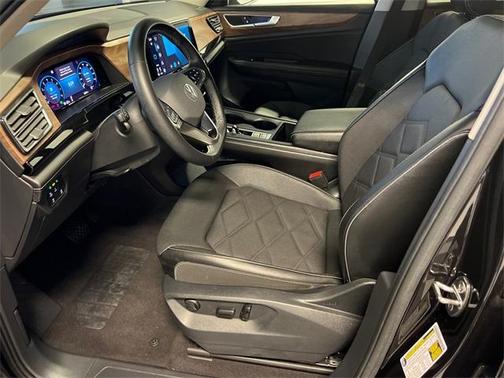 2024 Volkswagen Atlas 2.0T SE