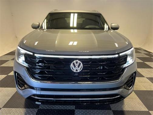 2025 Volkswagen Atlas Cross Sport 2.0T SEL Premium R-Line
