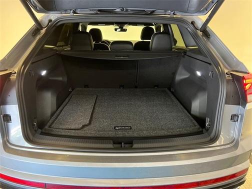 2025 Volkswagen Atlas Cross Sport 2.0T SEL Premium R-Line
