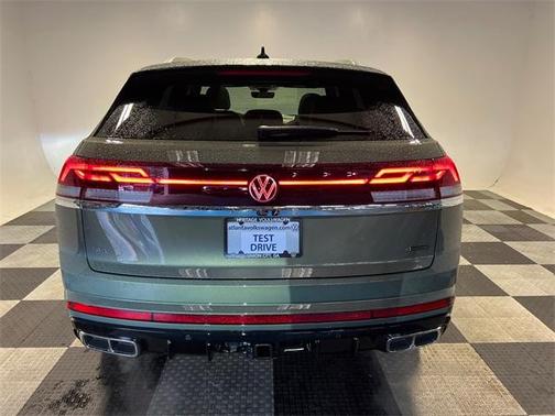 2025 Volkswagen Atlas Cross Sport 2.0T SEL Premium R-Line