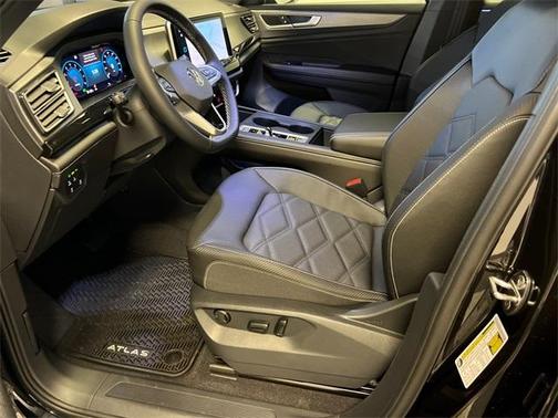 2026 Volkswagen Atlas Cross Sport 2.0T SE