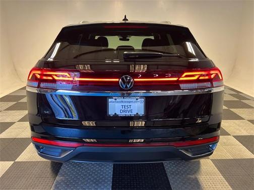 2026 Volkswagen Atlas Cross Sport 2.0T SE