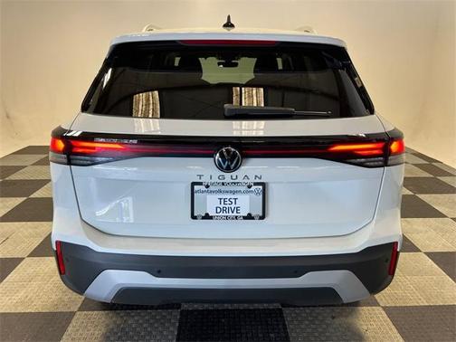 2025 Volkswagen Tiguan 2.0T S