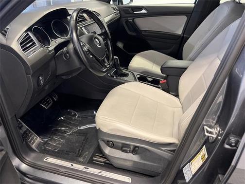 2021 Volkswagen Tiguan 2.0T SE R-Line Black