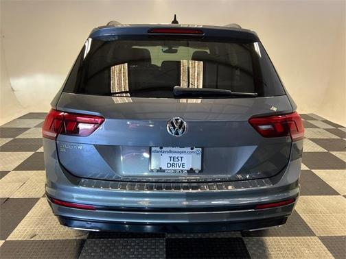 2021 Volkswagen Tiguan 2.0T SE R-Line Black