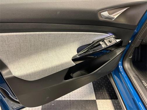 2025 Volkswagen ID.4 Pro