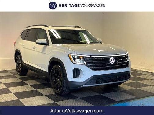 2025 Volkswagen Atlas 2.0T SE w/Technology