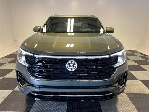 2025 Volkswagen Atlas Cross Sport 2.0T SEL Premium R-Line
